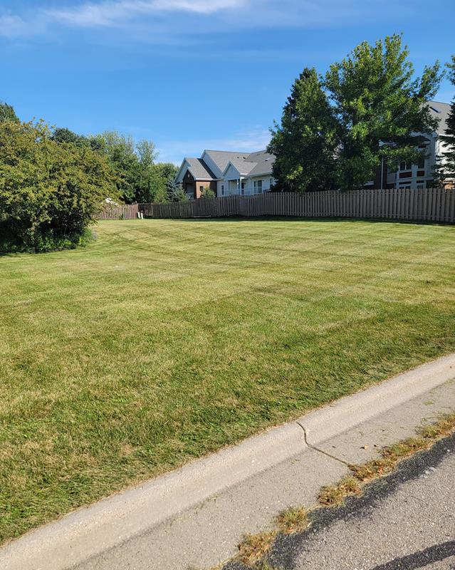 Brad's Yard Services Arlington, WI